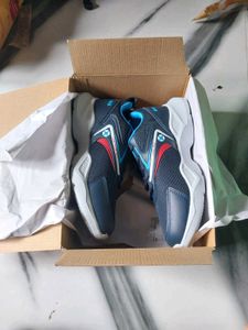 NEW WITH TAG CAMPUS SHOES SIZE 3