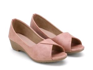CHINRAAG Women Wedge sandals