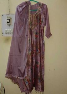 Floral Embroidered Kurta Set