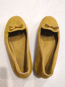 Cute Yellow Ballerinas