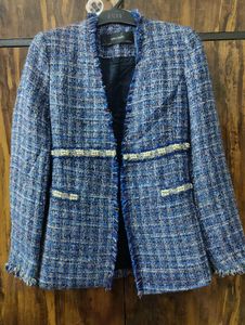 ZARA Tweed Elegance: Chic Blue Blazer