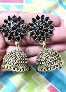 Black Jhumka