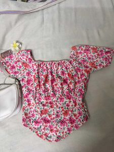 Floral top