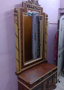 Queen Size Double Bed With Dressing Table.