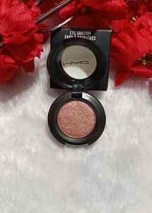 MAC SHIMMER EYESHADOW