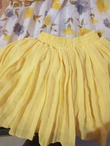 Beautiful Skirt Nd Top For Baby Girl Size Issue