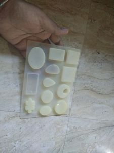 RESIN JEWELLERY AND PENDENT SILICON MOULD