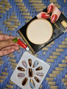 Press-On Nail Set