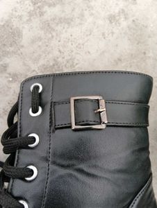 Black Ankle Boots || (used only once)