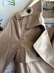 Elegant Trench Coat 🧥