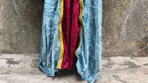 GORGEOUS PRINCESS DRESS