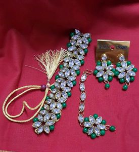 Green Kundan Chokar Set