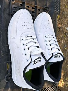 Nike White Casual Shoes