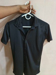 🔥 Sleek Black Half-Sleeve Shirt, Trendsetter✅