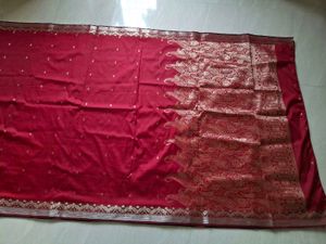Maroon Silk Saree - A Timeless Beauty!