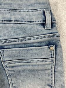 Girl&#39;s Embellished Denim Bottom Wear