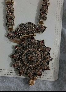Golden Necklace With Earing