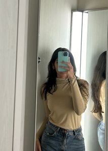 H&M Fitted Top With Tag