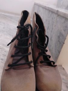 Stylish Taupe Heeled Booties