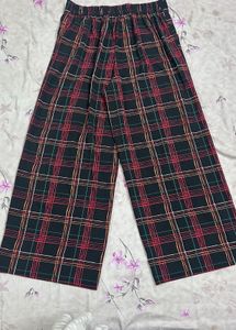 Floral Print Blouse &amp; Plaid Pants