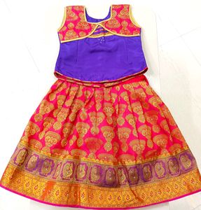 Pattu Pawada/Traditional Dress