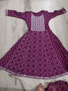Elegant Purple Embroidered Kurta Set