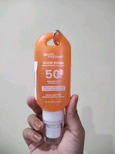 Earth  Rhythm Glow Surge  Sunscreen  Mist