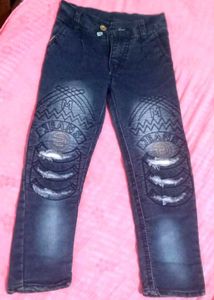 Boy&#39;s Distressed Jeans