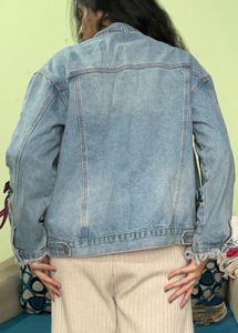 Denim Jacket with torn pattern💙