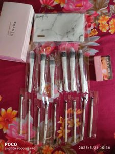 Praush beauty 16 Face And Eyes brush