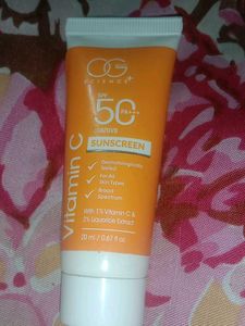 Vitamin C Suncream.