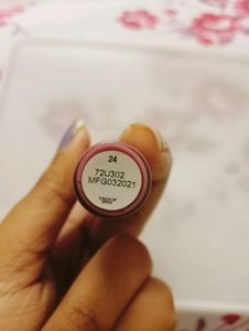 Combo Of Lipstick And Earrings