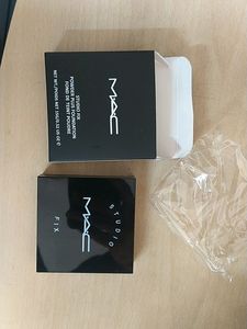 MAC STUDIO FIX COMPACT POWDER