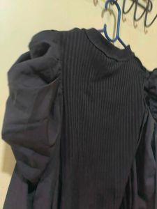 Black Puff Sleeve Top