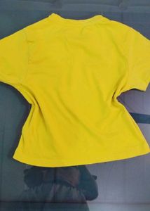Zudio Yellow Graphic Tee - XS
