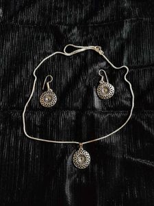 Silver Filigree Necklace & Earring Set