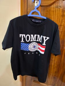 Tommy Jeans Graphic Tshirt