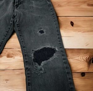 🇦🇮Authentic American Eagle Outfitters Ripped