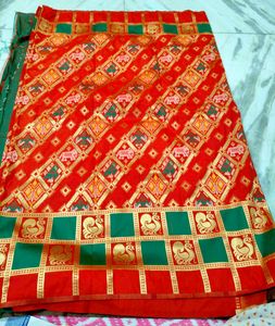 Moshuri Silk Sarees(RED AND GREEN)