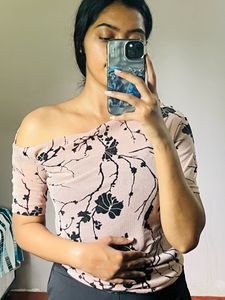 Off Sleeves Top