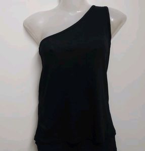 Korean Brand New Stylish One Shoulder Top🎀
