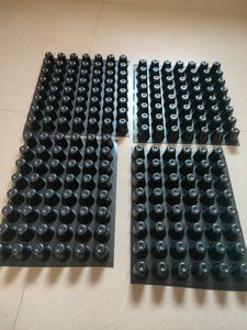 4 New Nursery Plant Trays With 208 Containers.