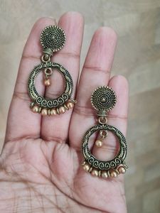 Earing 2