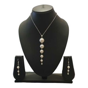 Drop Down Pearl Set