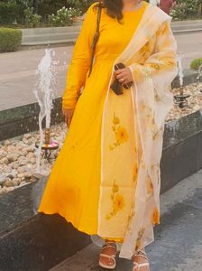 Beautiful Suit Tailor Stitched,Kapra Bahut Acha