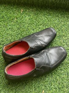 Black Leather Slip-On Dress Shoes