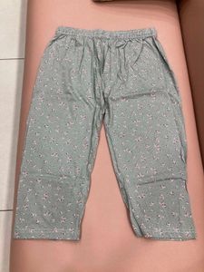 Floral Print Capri Pants