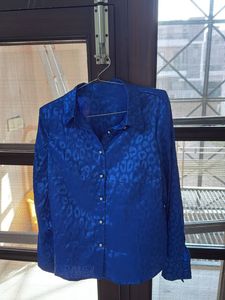 SATIN BLUE SHIRT A PERFECT FIT