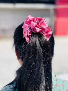 Set Of 4 Scrunchies