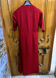 LIBAS WOMEN RED SELF PATTERN COTTON KURTA SIZE - X